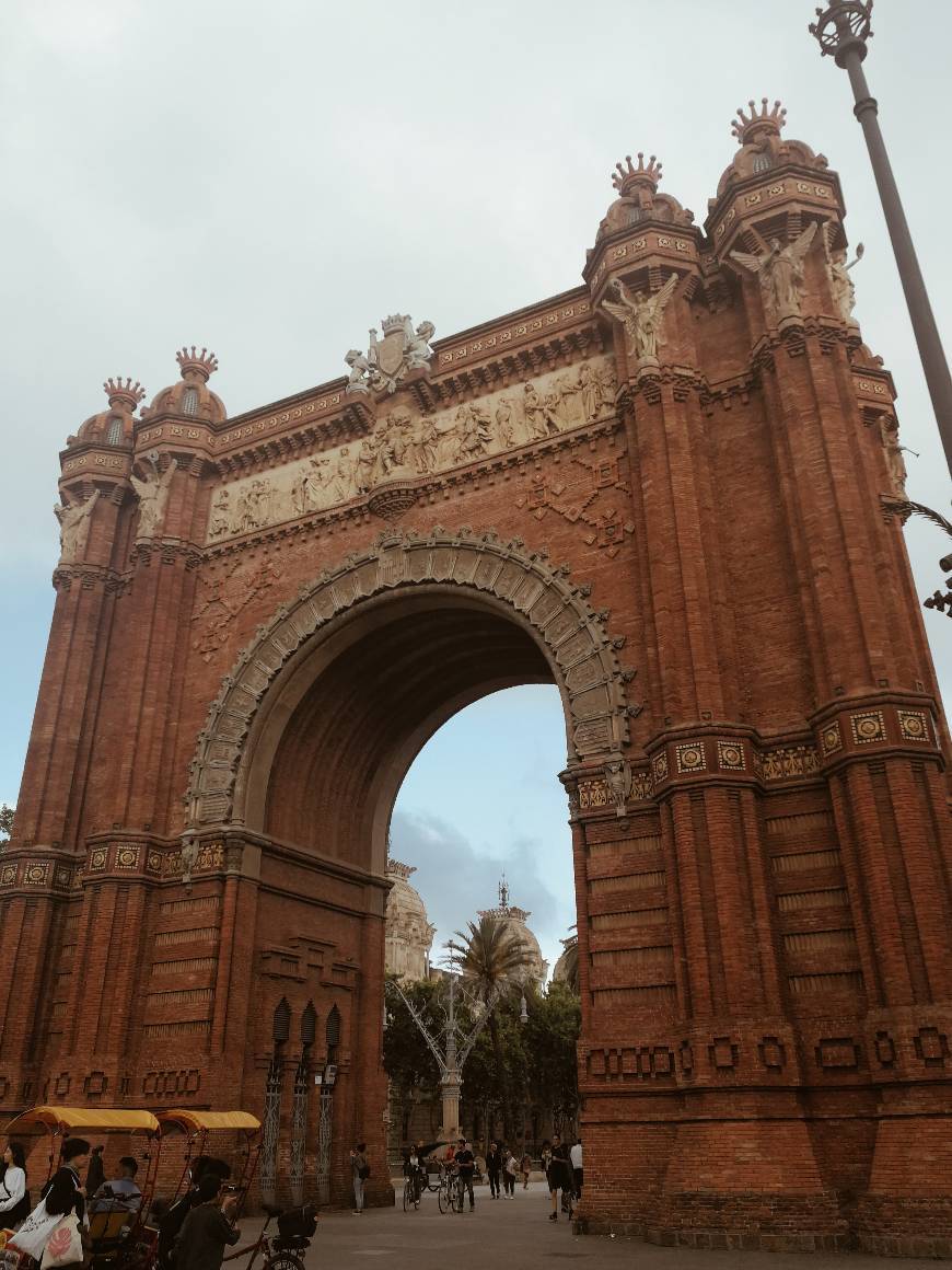 Place Arc de Triomf