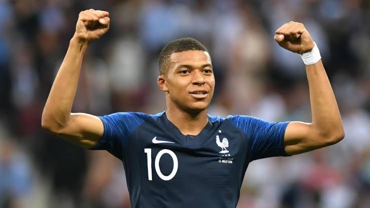 Social Kylian Mbappé