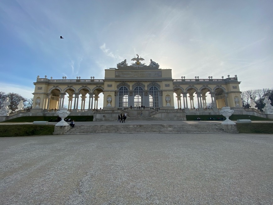 Place Schönbrunn Palace