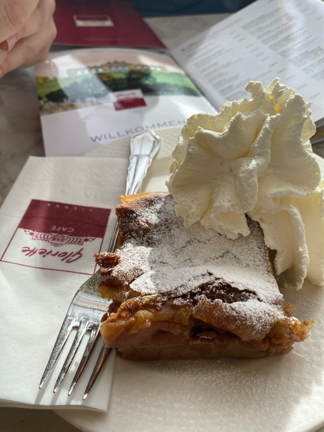 Product Apfelstrudel