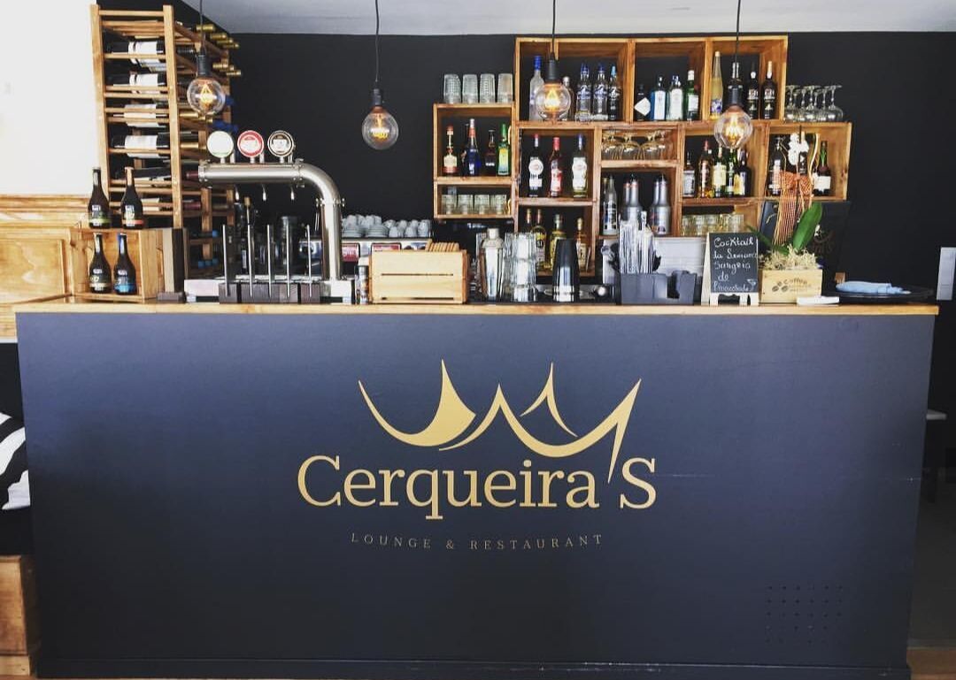 Restaurantes Cerqueira's Lounge & Restaurant