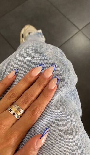 blue nails 💙