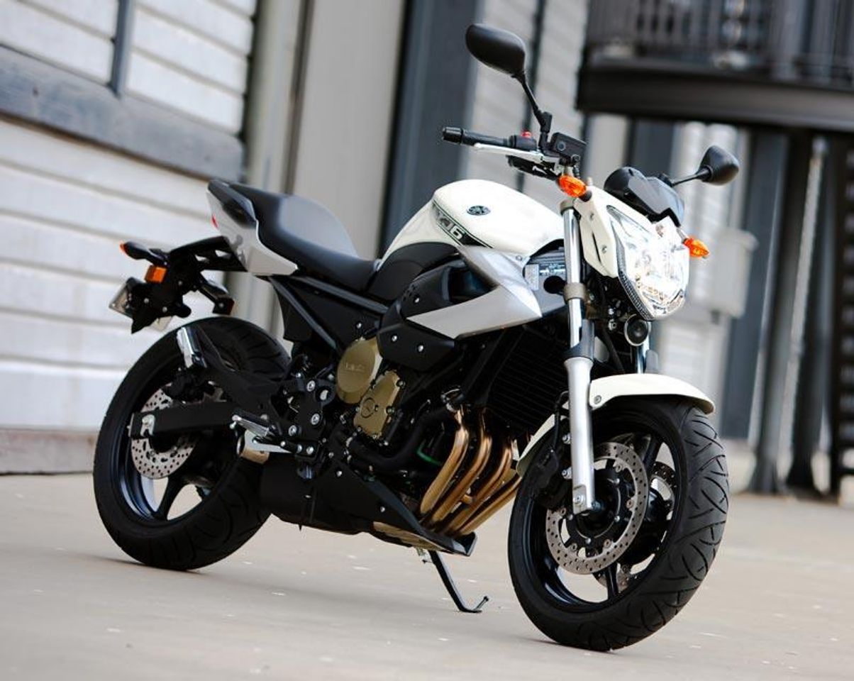 Moda Yamaha XJ6