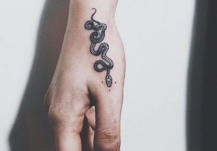 Moda Tattoo Serpente