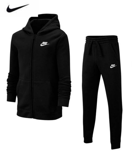 Nike Sportswear Core


