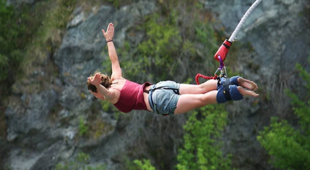 Moda Bungee jumping