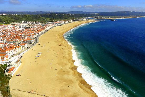 Place Nazare Beach