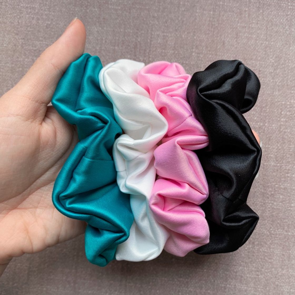 Fashion Scrunchies em cetim🤍