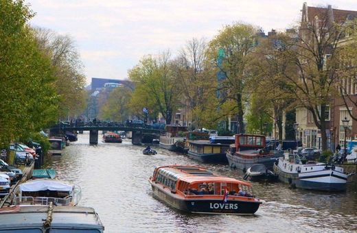 Lovers Canal Cruises