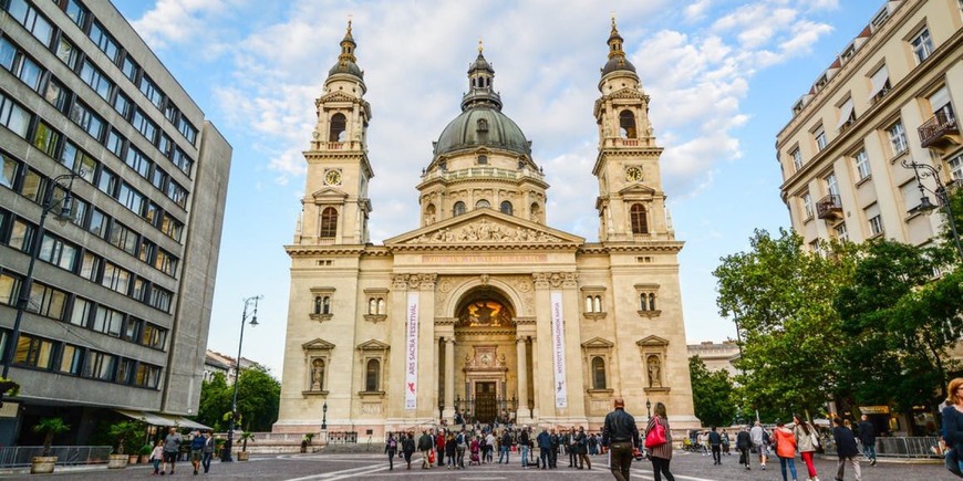 Place Basílica de San Esteban
