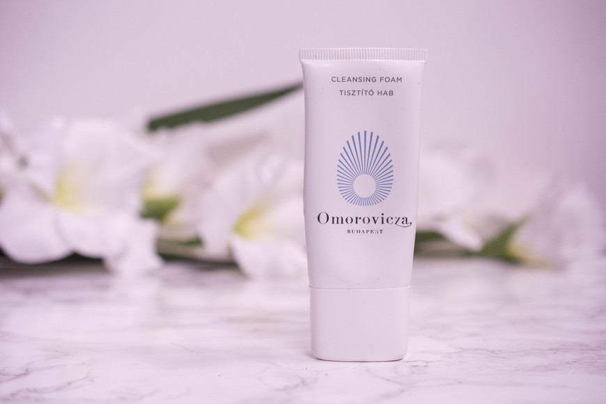 Producto Cleansing Foam by Omorovicza