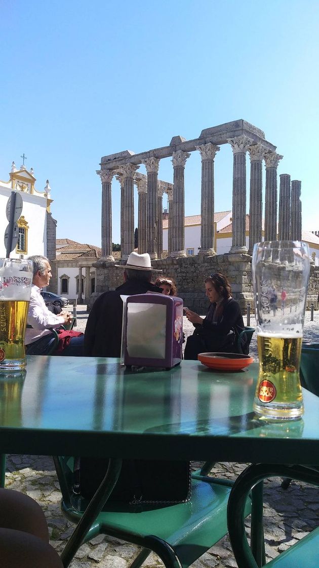 Place Évora