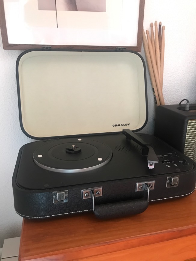 Electrónica Crosley Cruiser Deluxe Vintage 3-Speed Bluetooth Suitcase Turntable