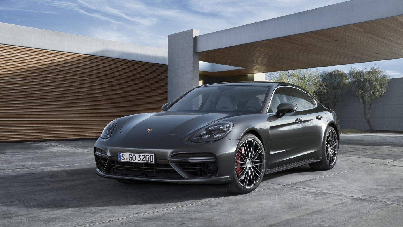 Social Porshe Panamera