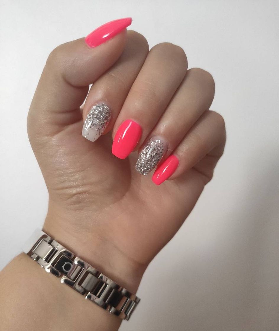 Social Nails