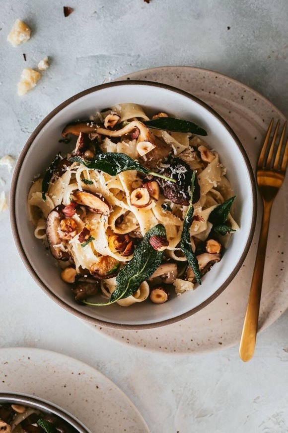 Product Tagliatelle with mushrooms and sage butter 