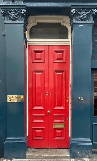 Door - London 🇬🇧