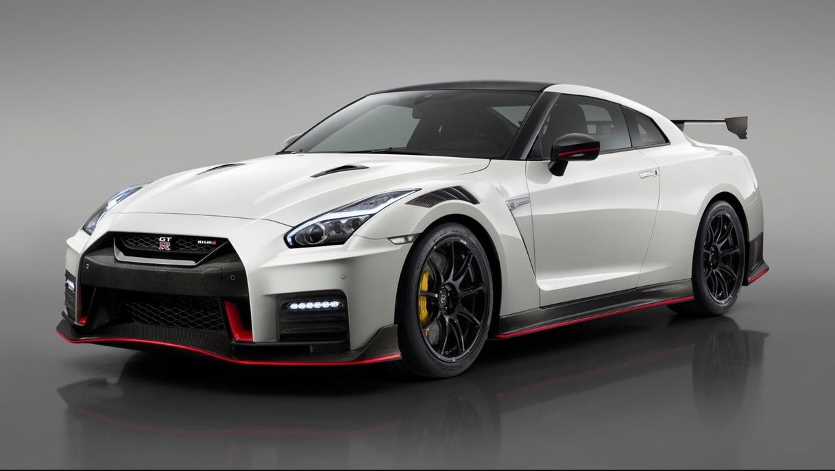 Moda Nissan GTR