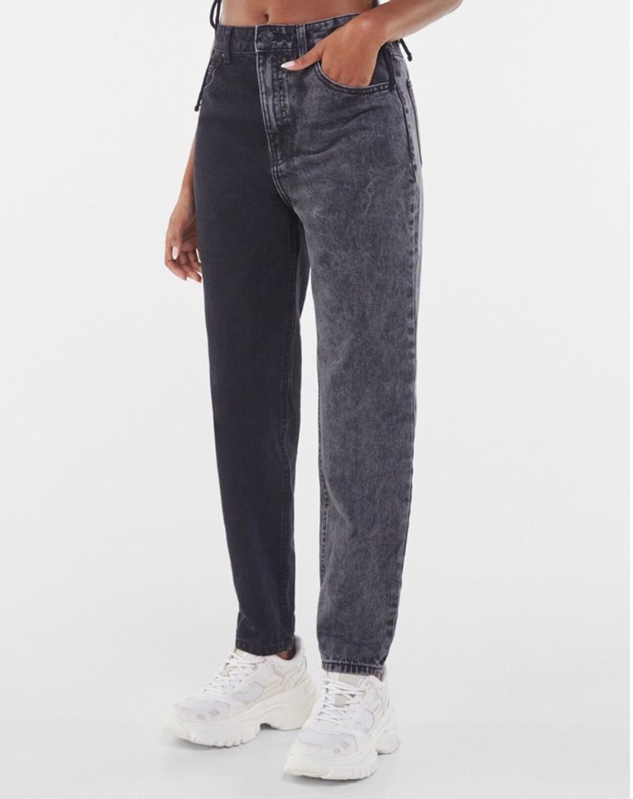 pantalones negro y gris