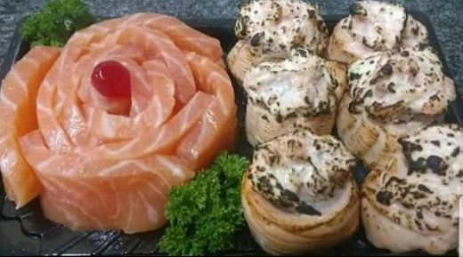 Sashimi de salmão e joy massaricado