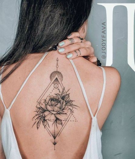 Tattos com formas geométricas 💗