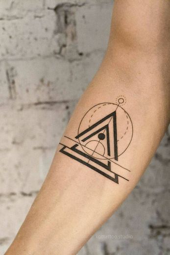 Tatto com forma Geométricas!💗