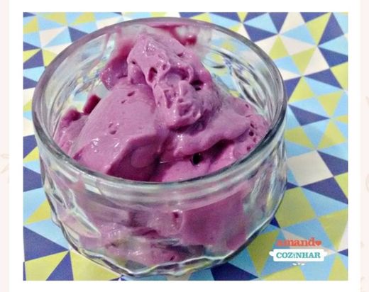 Receita de Mousse qualquer sabor Simplis. Segue o link