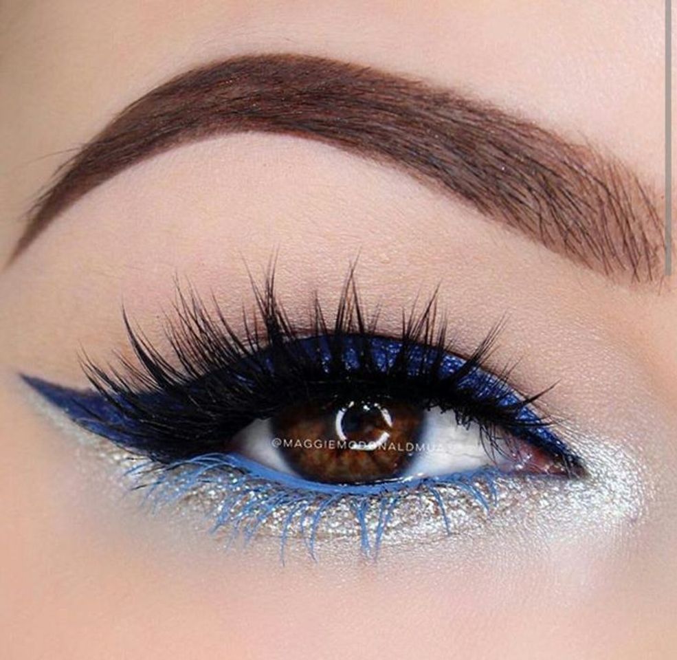 Social Maquiagem azul 
