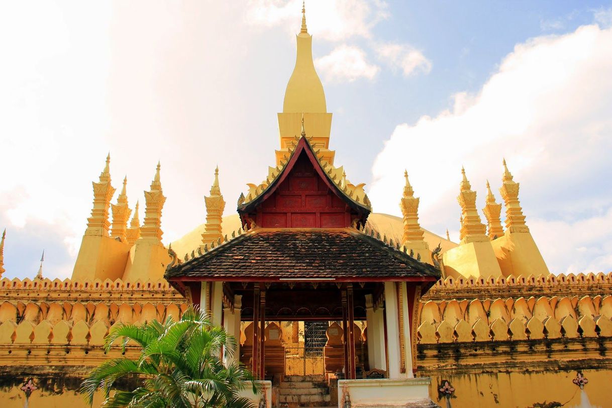 Lugar Pha That Luang Vientiane