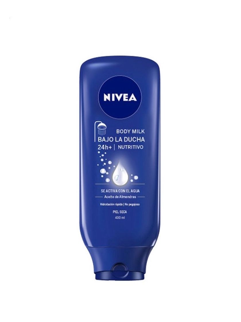 Moda Nivea body bajo la ducha