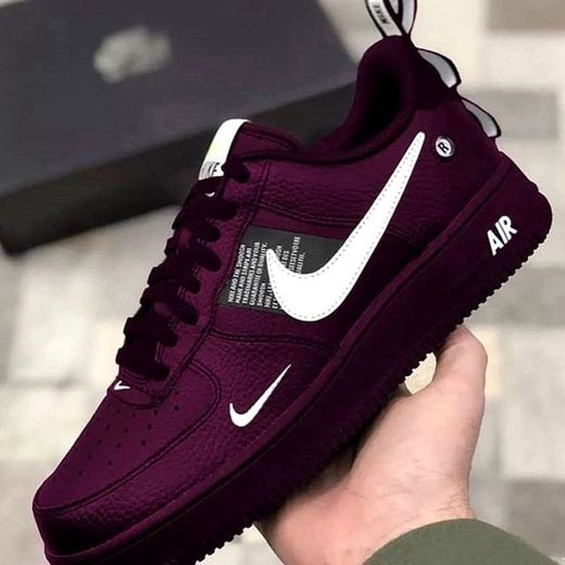 Tênis Nike vinho 