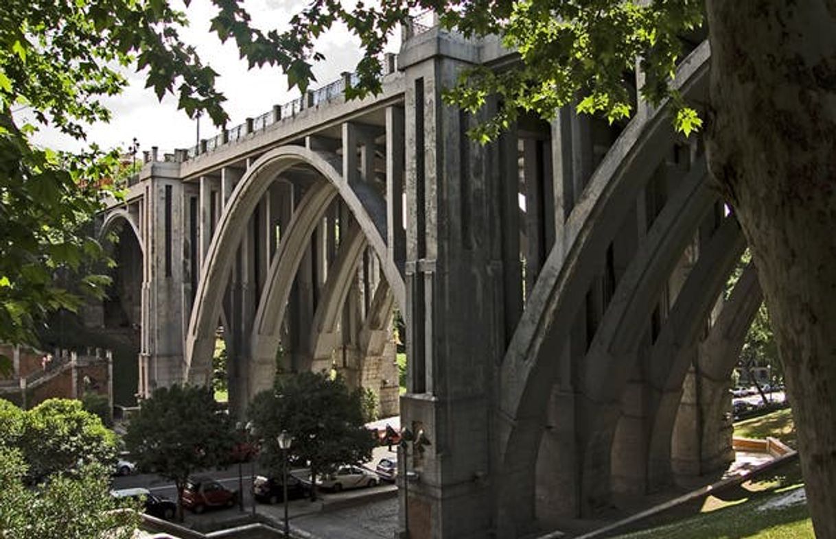 Lugar Viaducto sobre la calle de Segovia