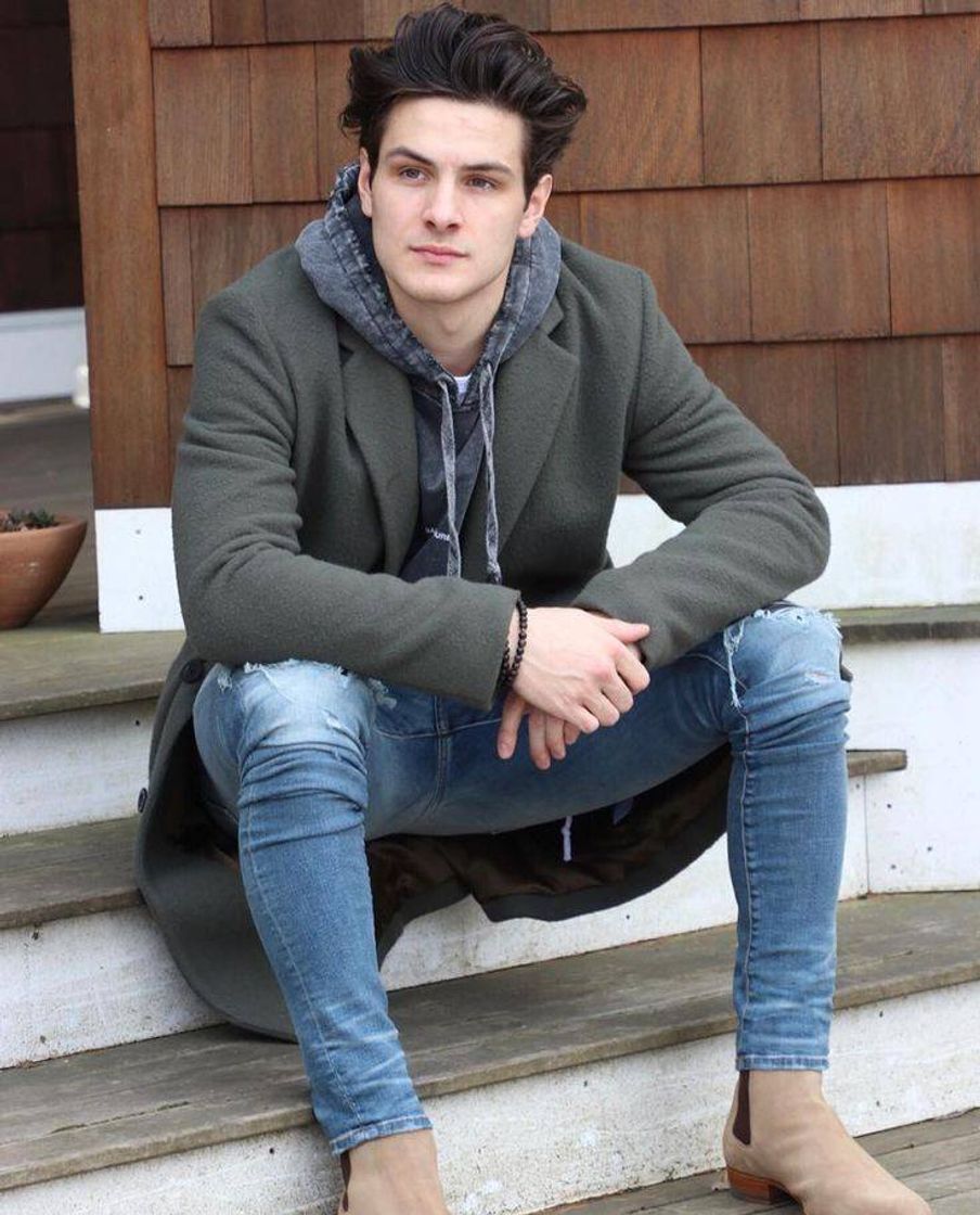 Social Fotos do Mat Barzal