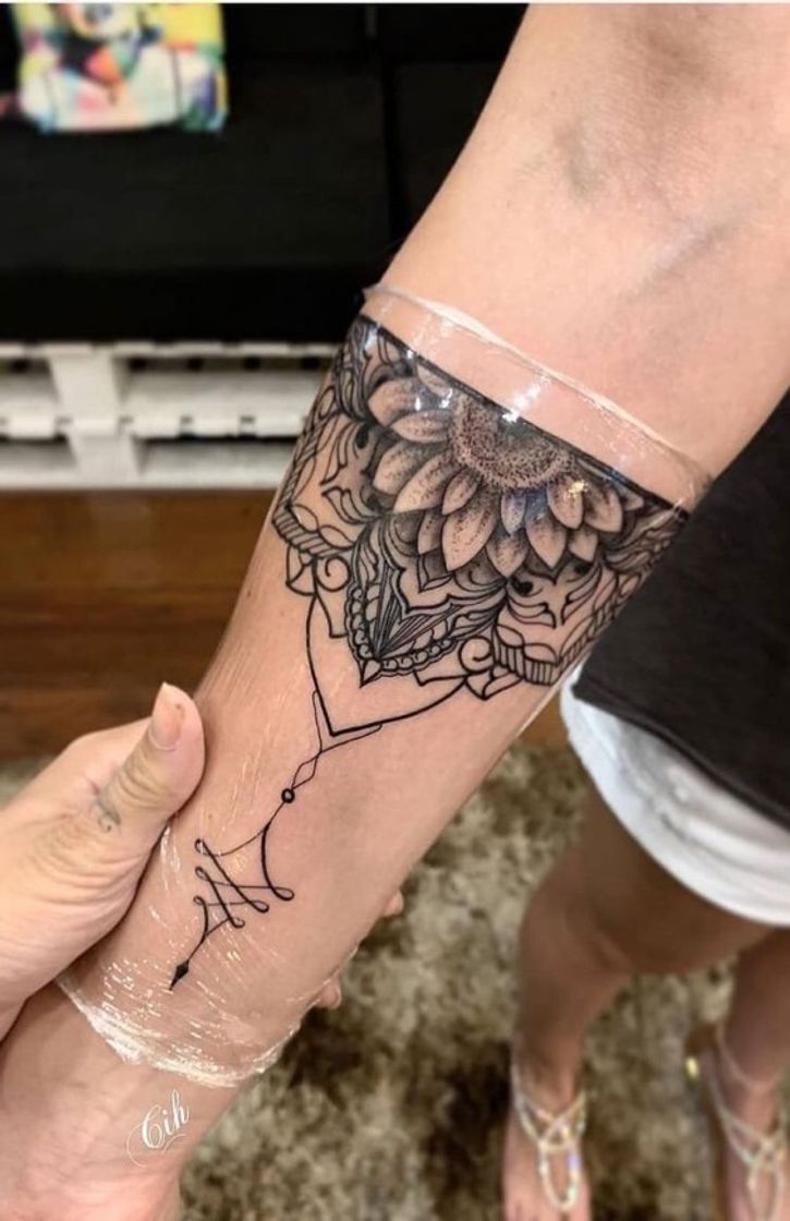 Social tatto