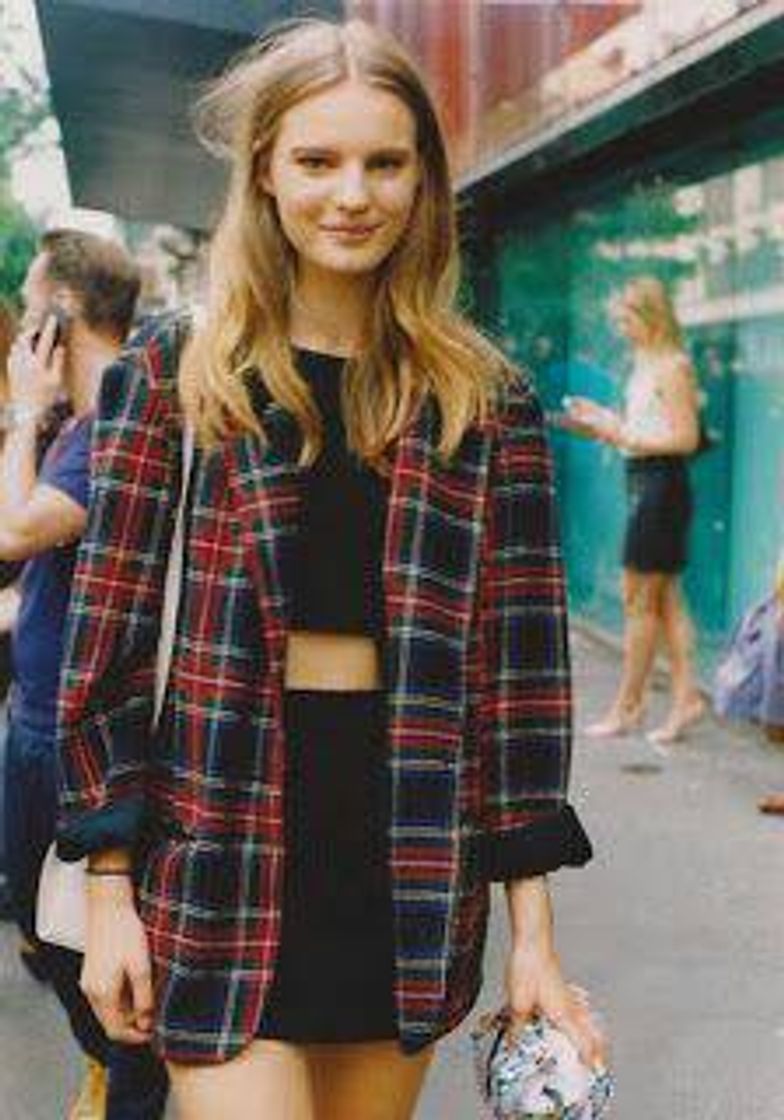 Moda Roupas anos 90 / looks anos 90