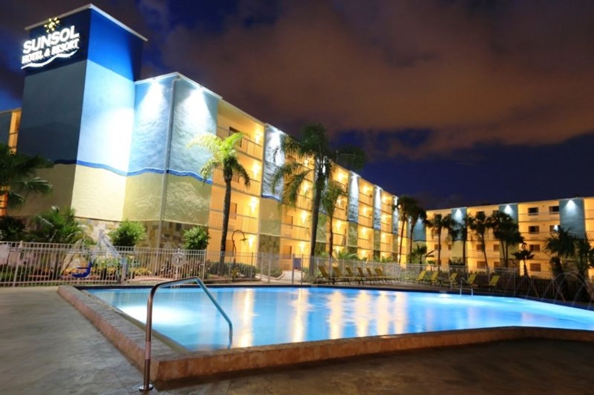 Lugar SunSol International Drive Hotel