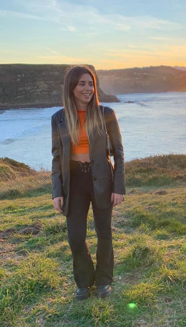 Social Top naranja con cuello alto de Shein 