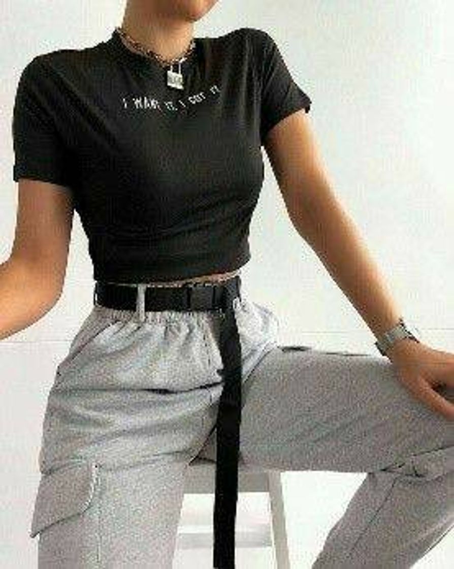 Fashion blusa preta com calça 🖤