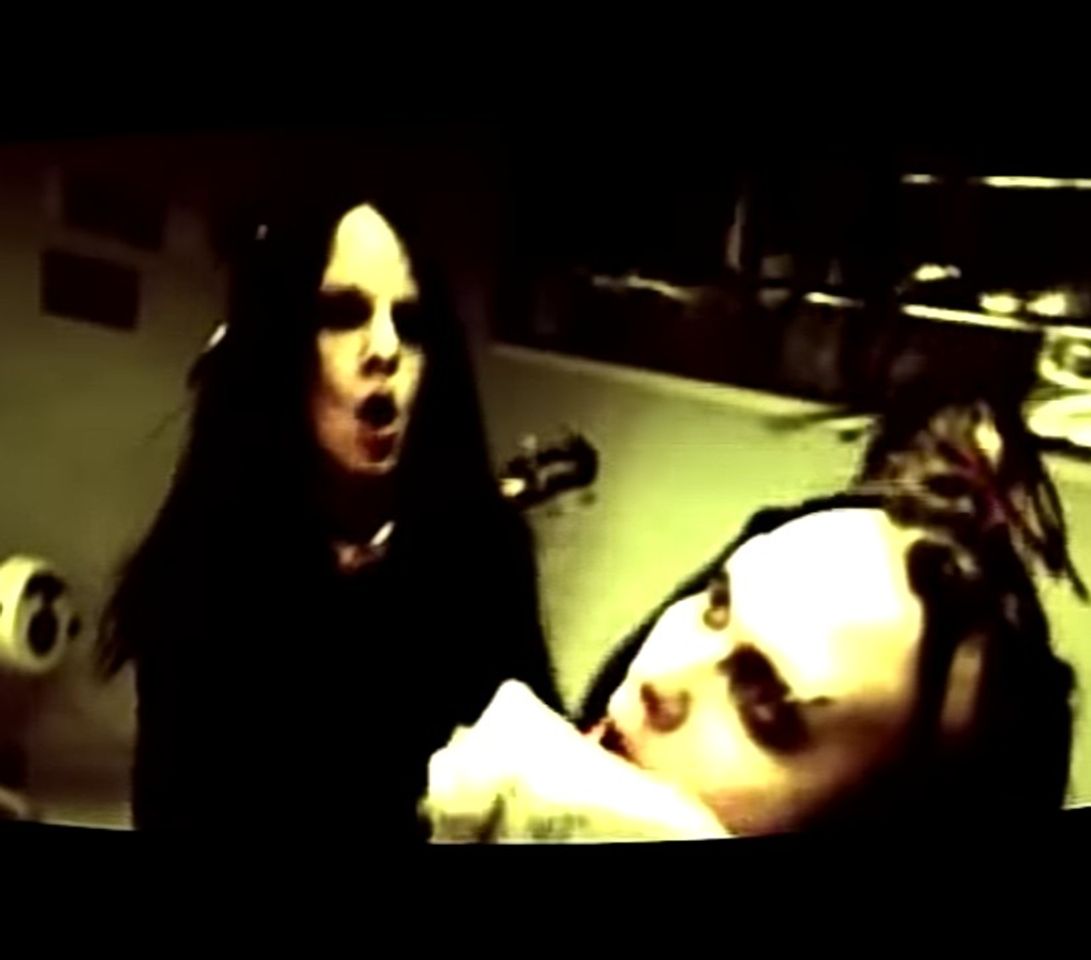 Moda Murderdolls - Dead In Hollywood [OFFICIAL VIDEO] - YouTube