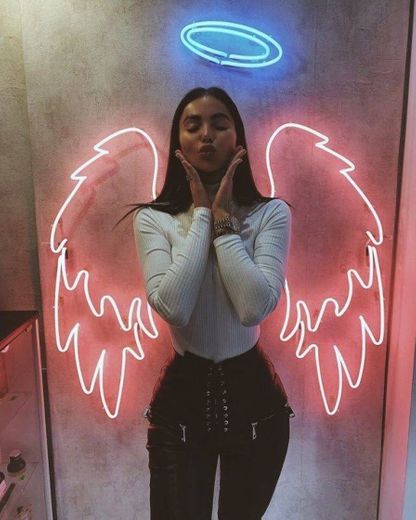 👼