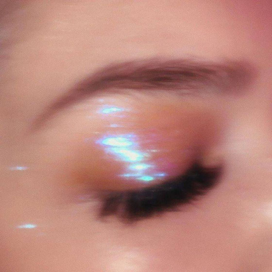 Fashion glitter eyes aesthetic 