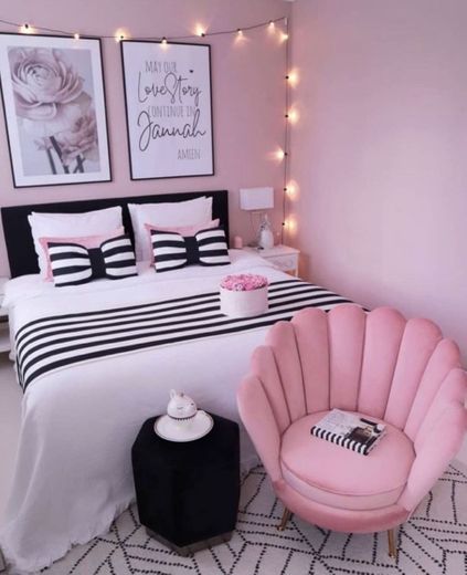 Pink room 