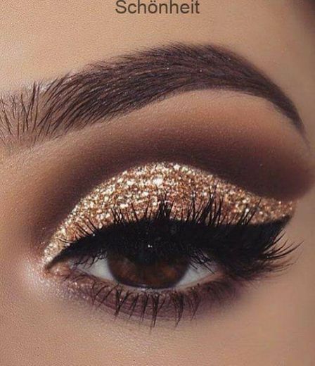 Make up com glitter 