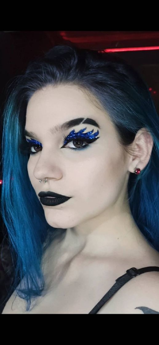 Fashion Fire blue glitter makeup 💙✨