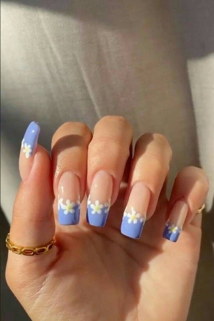 Moda Nails