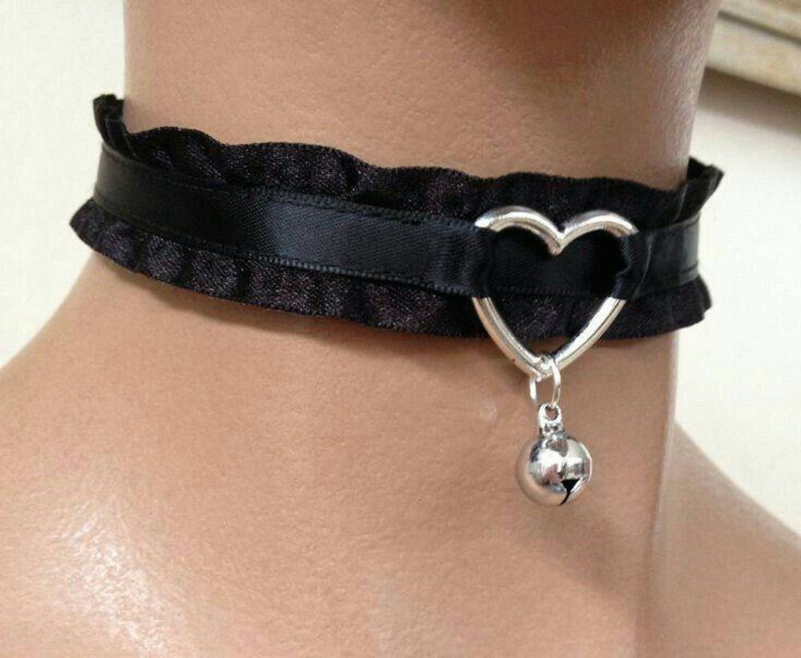 Moda Chocker de coração e guizo 