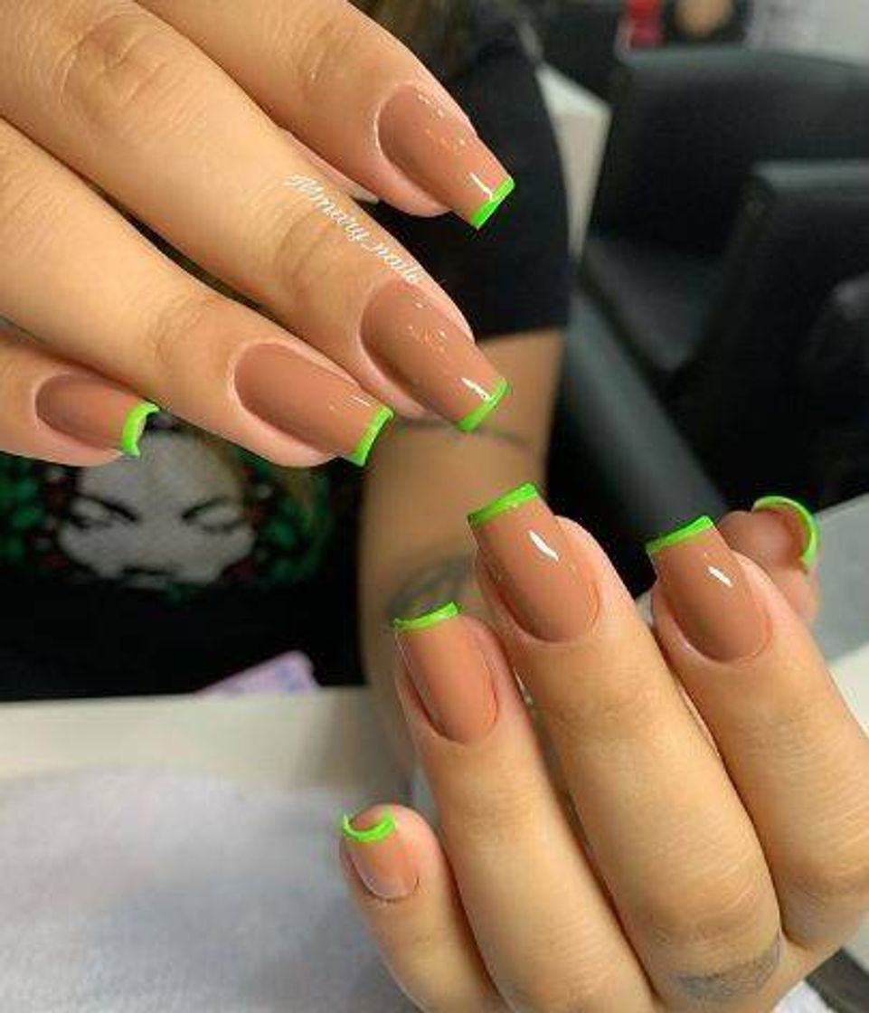 Social Nude com francesinha verde neon✅