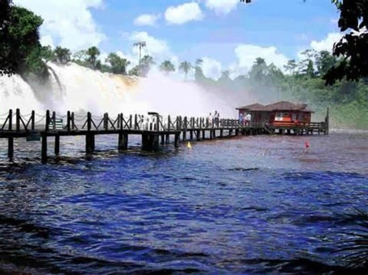 Lugar Cachoeira Salto das Nuvens