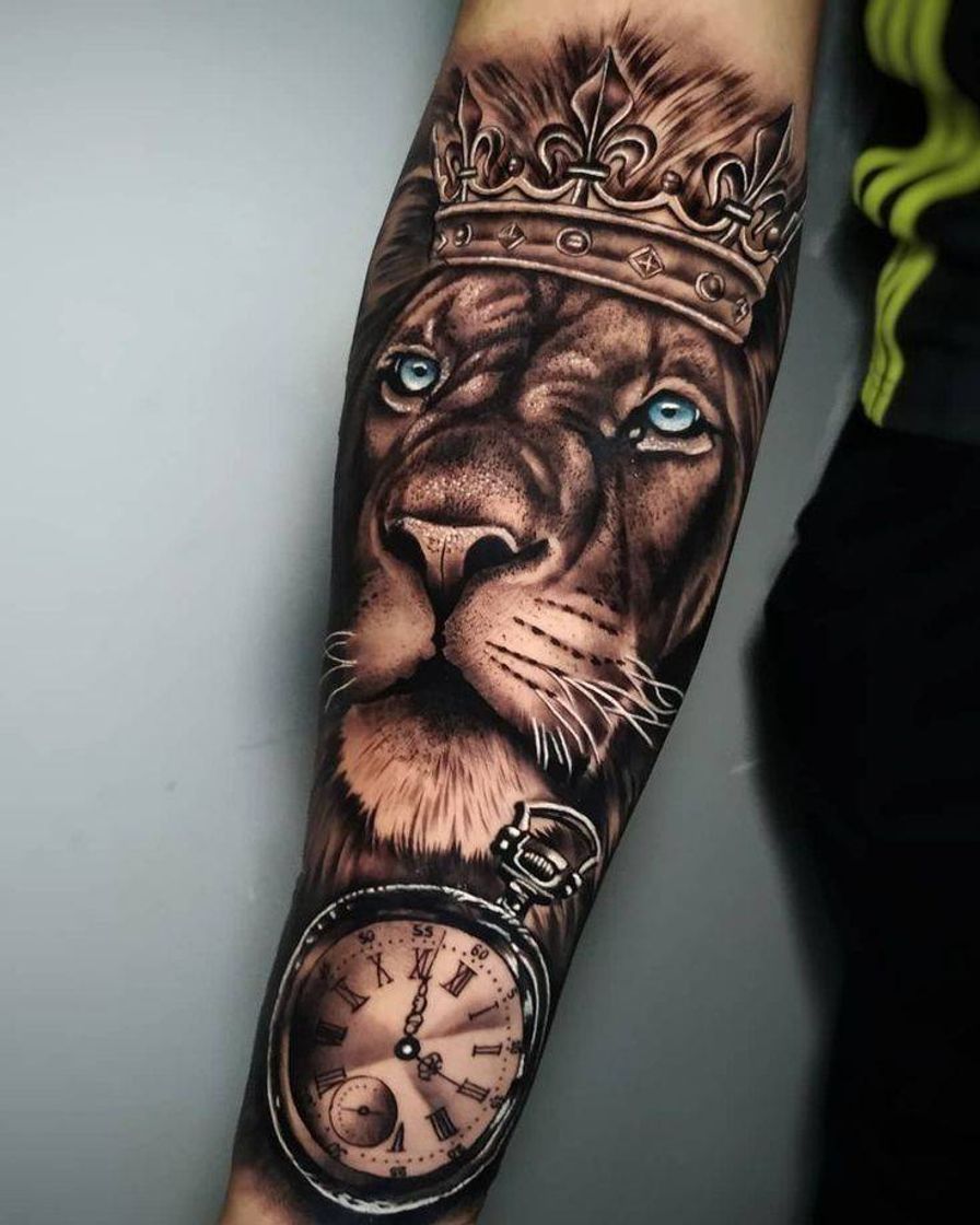 Moda Que estilo de tatuagem do leão no braço.