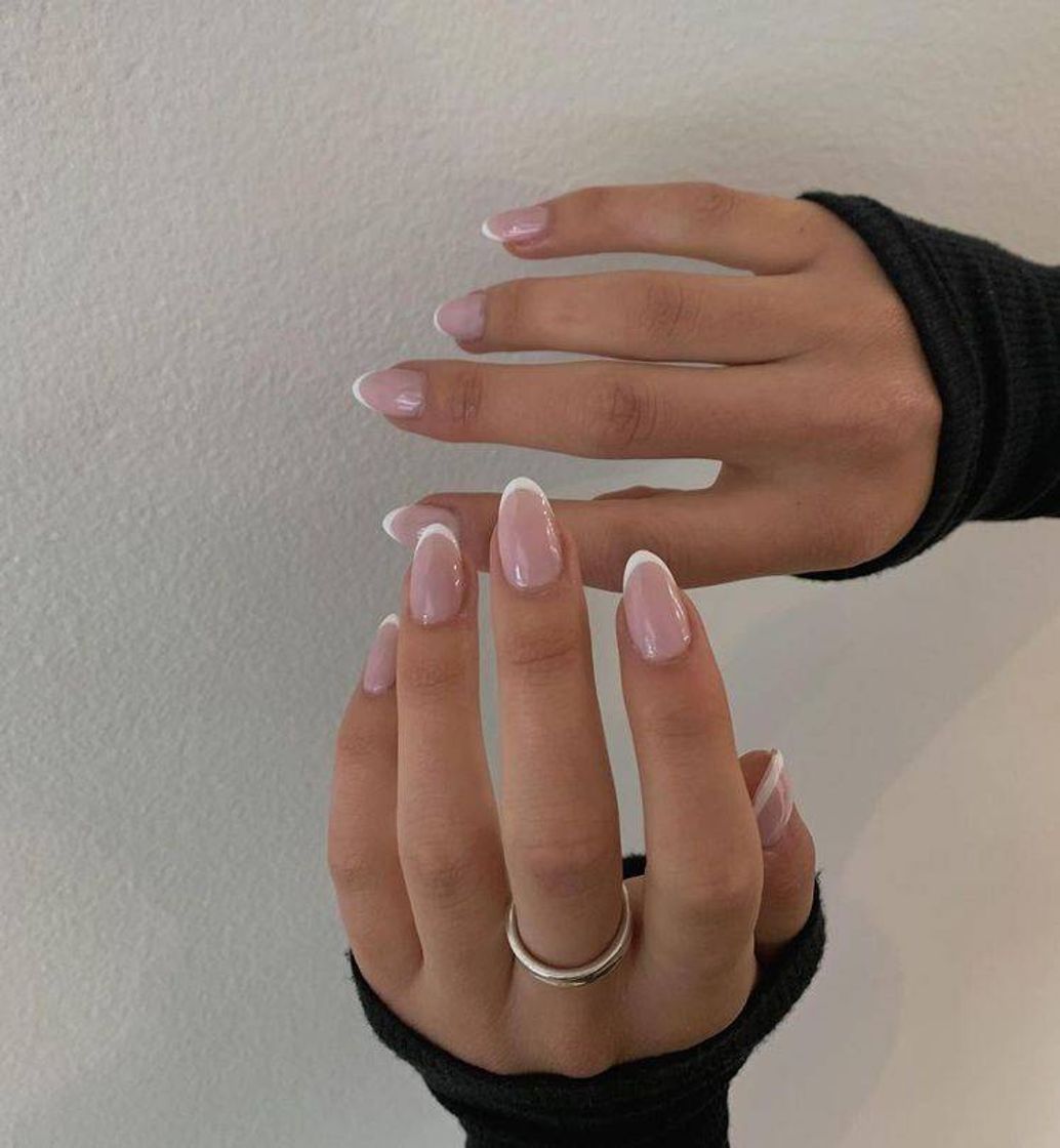 Moda Nail inspo